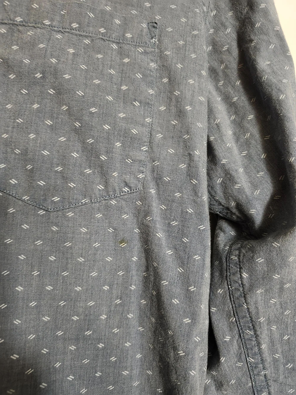 Banana Republic Men's Light Blue Micro-Print Button-Down Shirt - Size Small